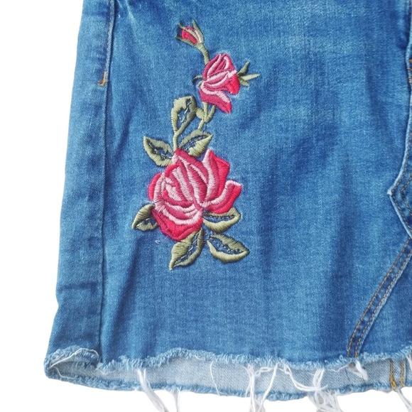 Streetwear Society Denim Jean Cutoff Skirt Embroidered Stretch L - Picture 2 of 7